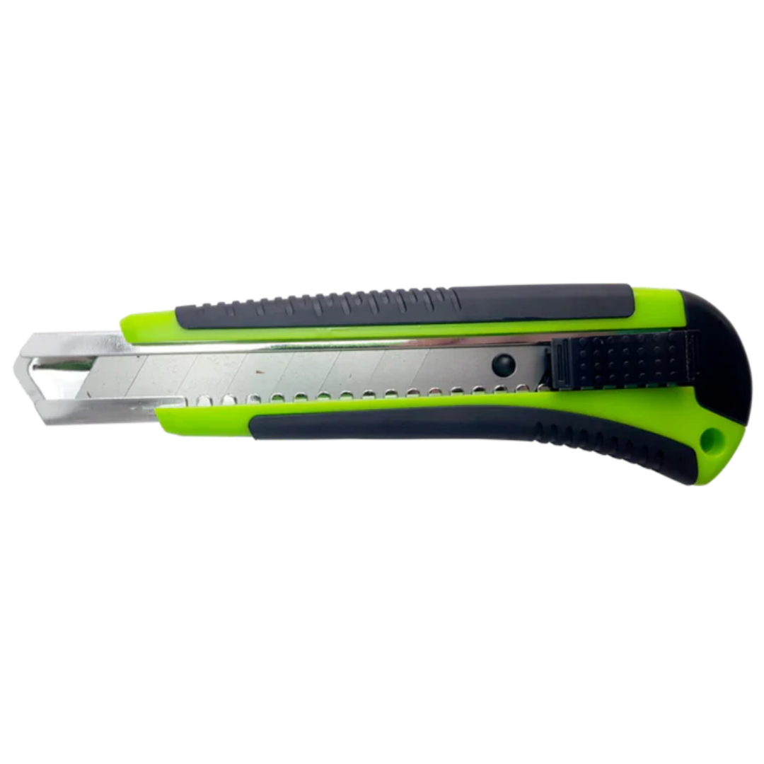 iQuip Snap Blade Knife with retractable segmented blade and ergonomic grip